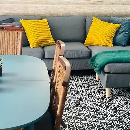 Chalet Saarjaerve Vaeike Puhkemaja Jaerve Aeaeres *