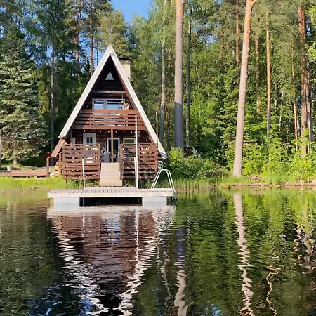 Saarjaerve Vaeike Puhkemaja Jaerve Aeaeres Σαλέ *