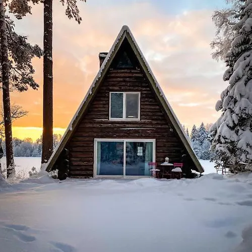 Chalet Saarjaerve Vaeike Puhkemaja Jaerve Aeaeres