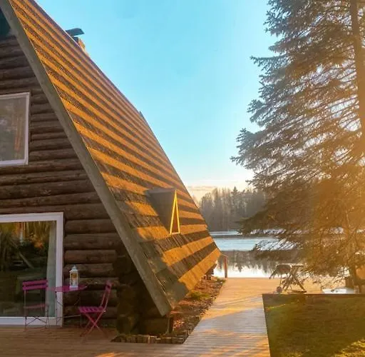 Chalet Saarjaerve Vaeike Puhkemaja Jaerve Aeaeres *